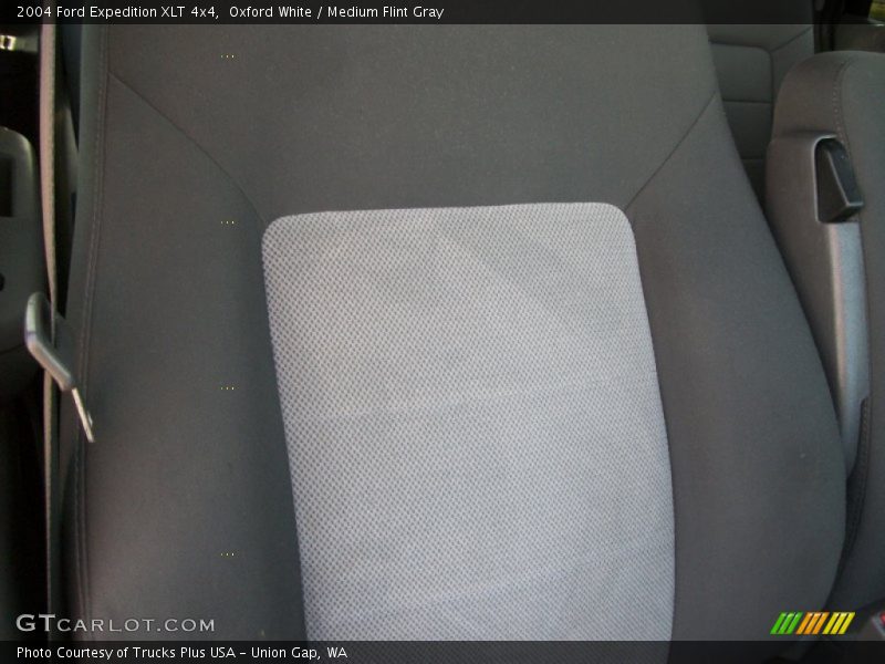 Oxford White / Medium Flint Gray 2004 Ford Expedition XLT 4x4