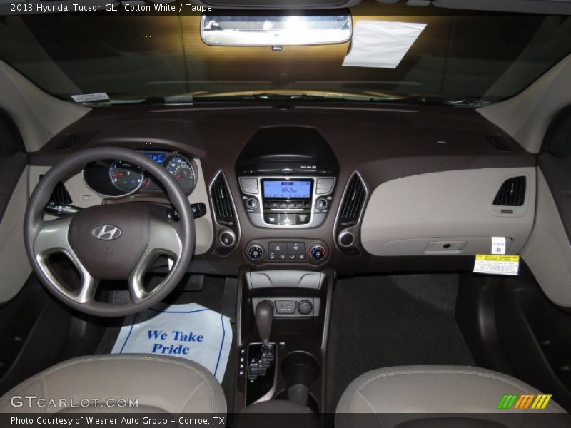 Cotton White / Taupe 2013 Hyundai Tucson GL