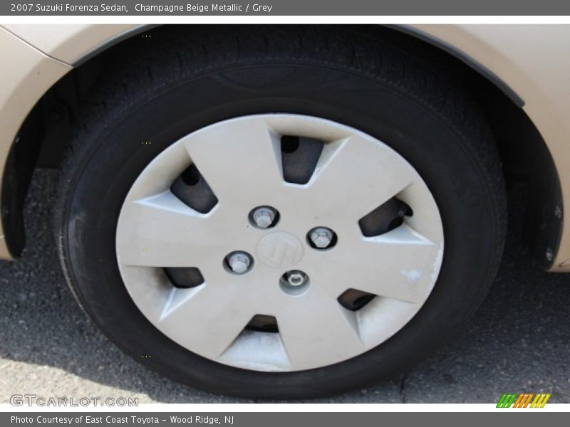 Champagne Beige Metallic / Grey 2007 Suzuki Forenza Sedan