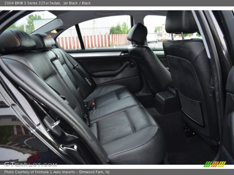 Jet Black / Black 2004 BMW 3 Series 325xi Sedan