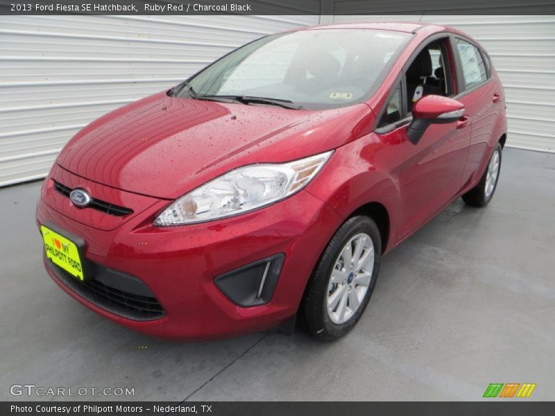 Ruby Red / Charcoal Black 2013 Ford Fiesta SE Hatchback