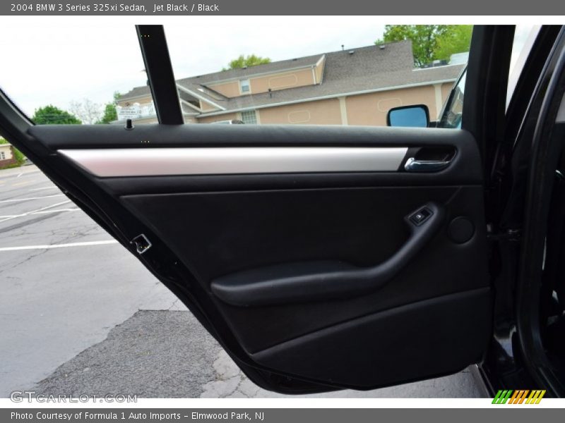 Jet Black / Black 2004 BMW 3 Series 325xi Sedan