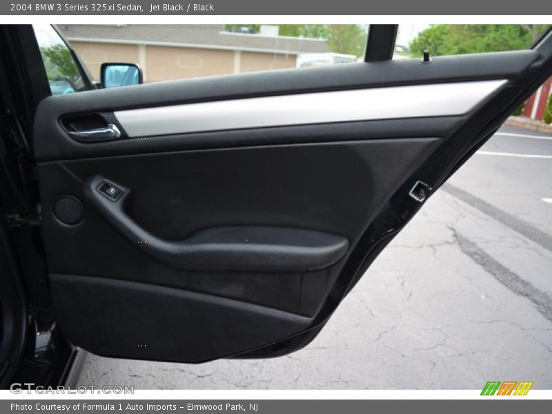Jet Black / Black 2004 BMW 3 Series 325xi Sedan