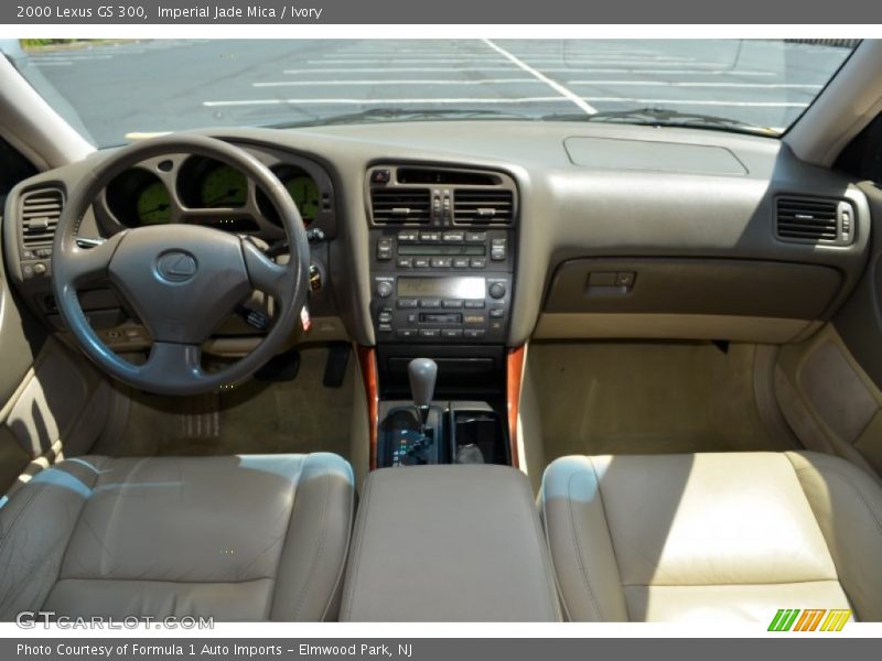 Imperial Jade Mica / Ivory 2000 Lexus GS 300