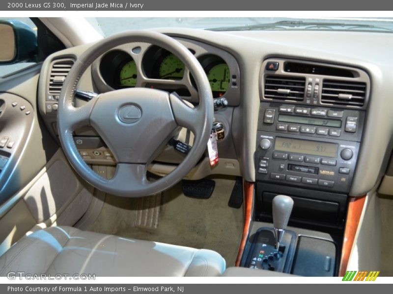 Imperial Jade Mica / Ivory 2000 Lexus GS 300
