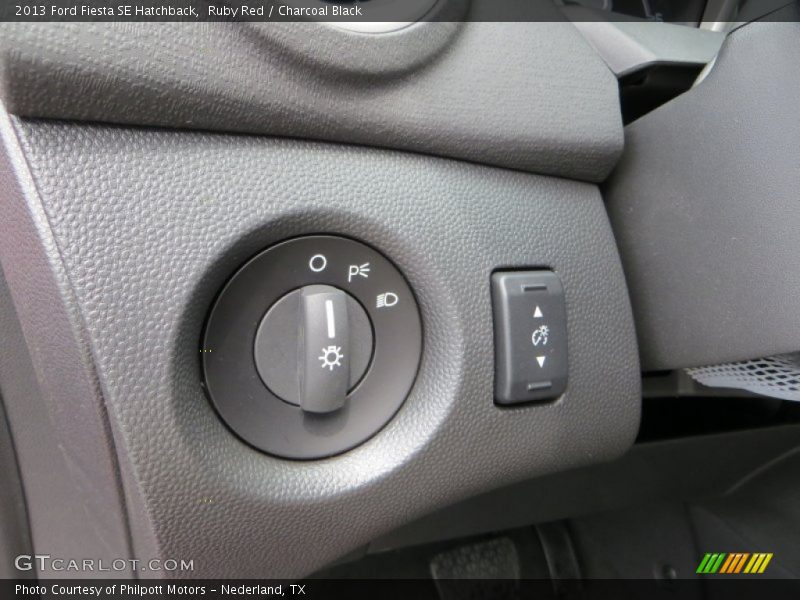 Ruby Red / Charcoal Black 2013 Ford Fiesta SE Hatchback