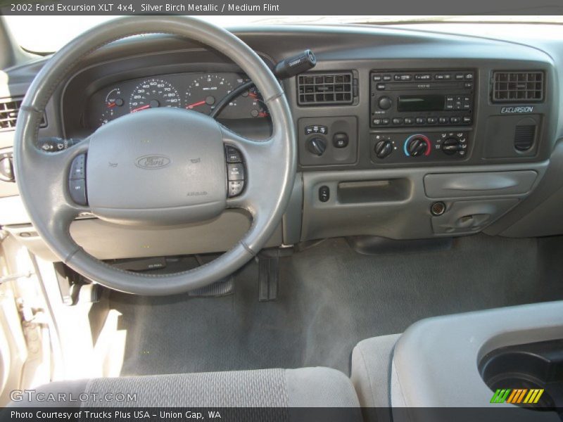 Dashboard of 2002 Excursion XLT 4x4