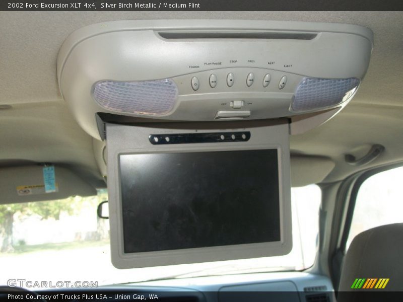 Entertainment System of 2002 Excursion XLT 4x4