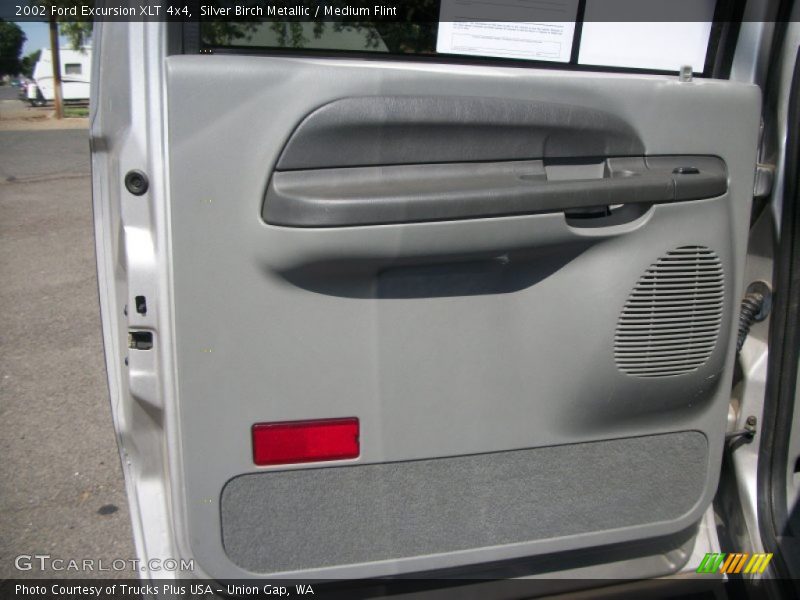 Door Panel of 2002 Excursion XLT 4x4