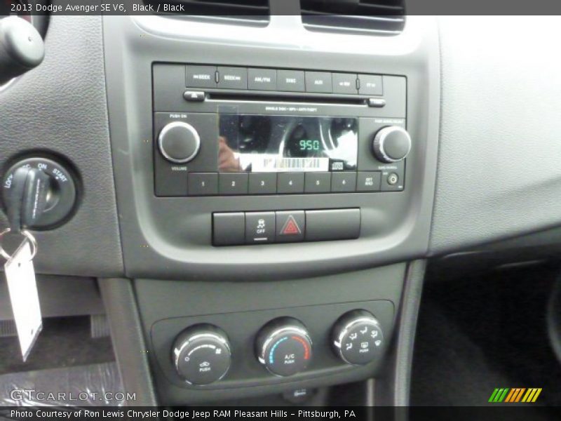 Black / Black 2013 Dodge Avenger SE V6