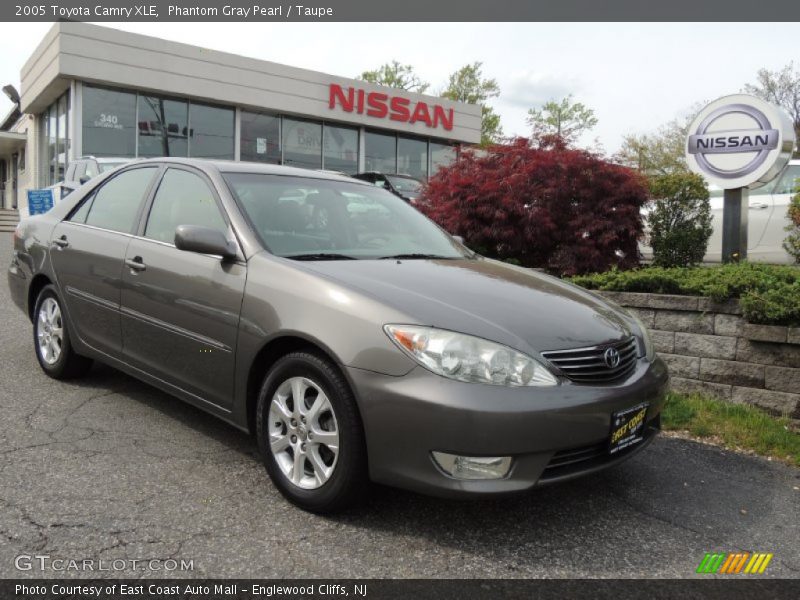 Phantom Gray Pearl / Taupe 2005 Toyota Camry XLE