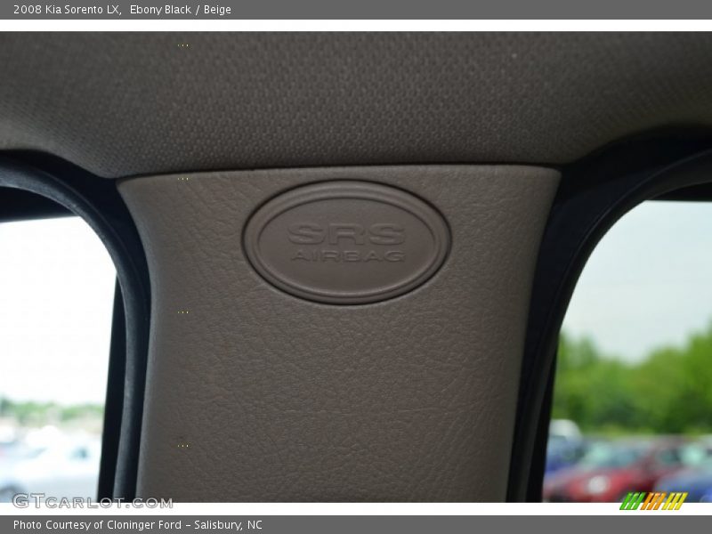 Ebony Black / Beige 2008 Kia Sorento LX