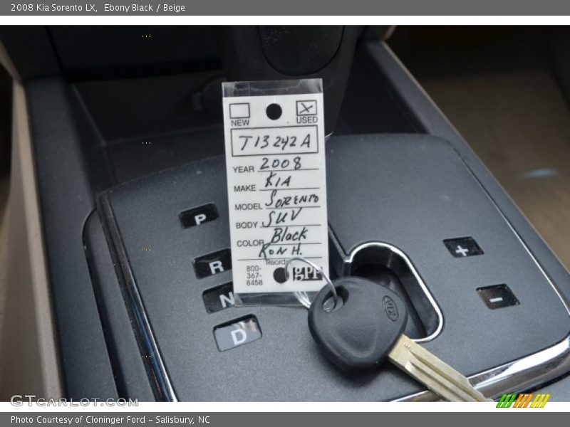 Ebony Black / Beige 2008 Kia Sorento LX