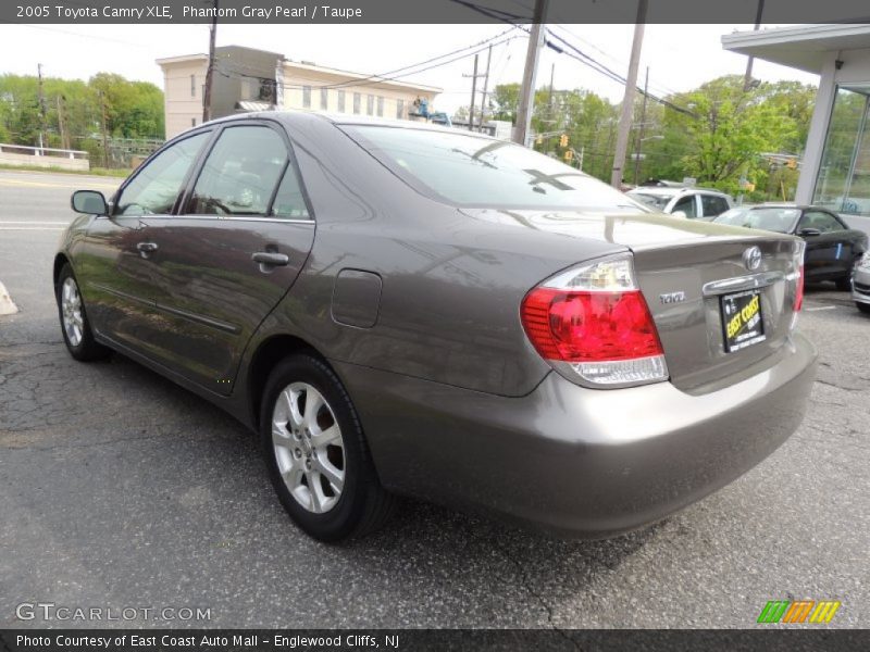 Phantom Gray Pearl / Taupe 2005 Toyota Camry XLE