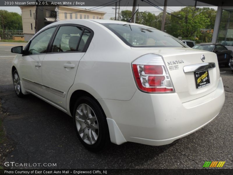 Aspen White / Beige 2010 Nissan Sentra 2.0 S