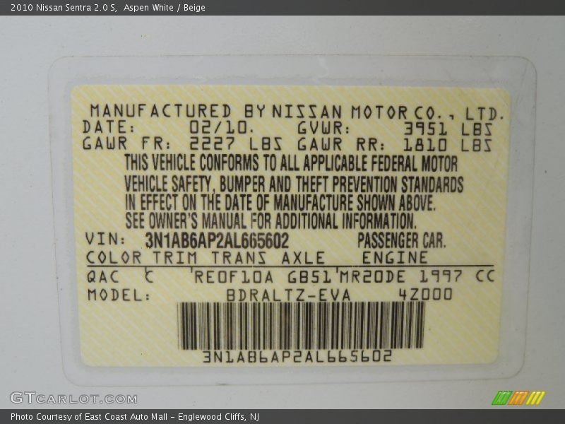 Aspen White / Beige 2010 Nissan Sentra 2.0 S