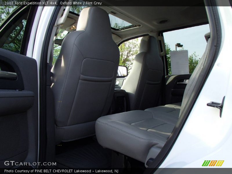 Oxford White / Flint Grey 2003 Ford Expedition XLT 4x4