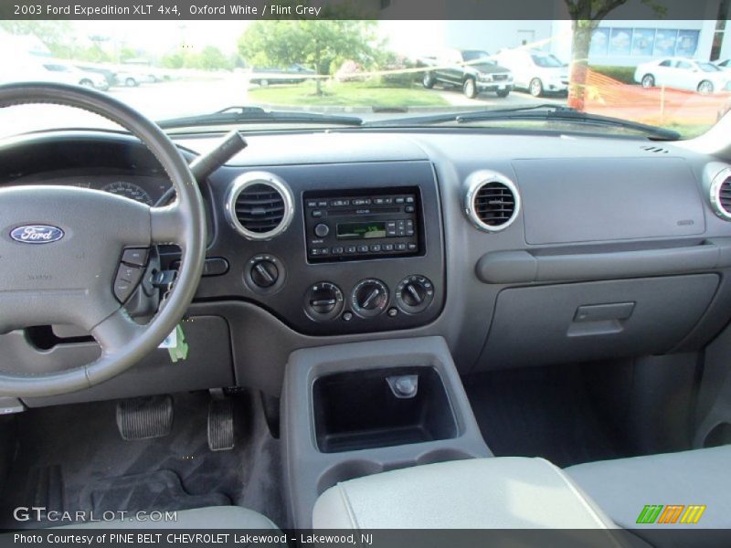 Oxford White / Flint Grey 2003 Ford Expedition XLT 4x4
