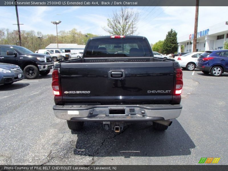 Black / Dark Charcoal 2004 Chevrolet Silverado 2500HD LS Extended Cab 4x4