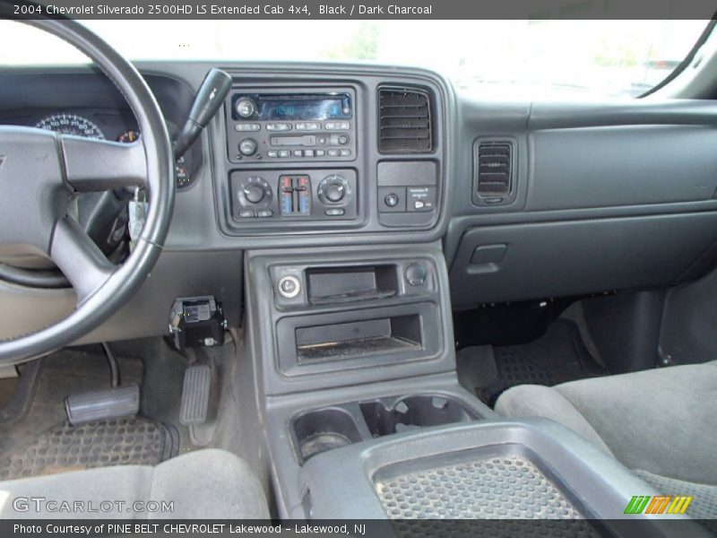 Black / Dark Charcoal 2004 Chevrolet Silverado 2500HD LS Extended Cab 4x4