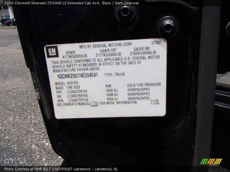 Black / Dark Charcoal 2004 Chevrolet Silverado 2500HD LS Extended Cab 4x4