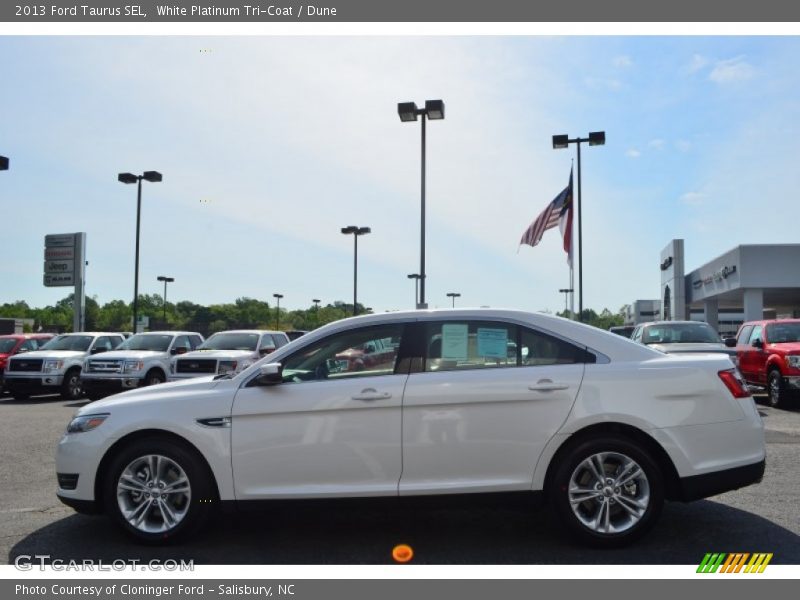 White Platinum Tri-Coat / Dune 2013 Ford Taurus SEL