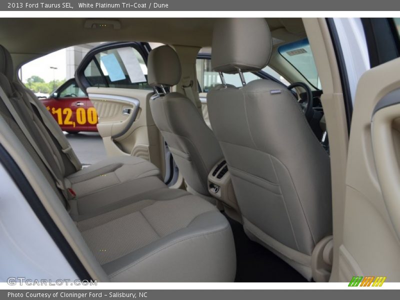 White Platinum Tri-Coat / Dune 2013 Ford Taurus SEL