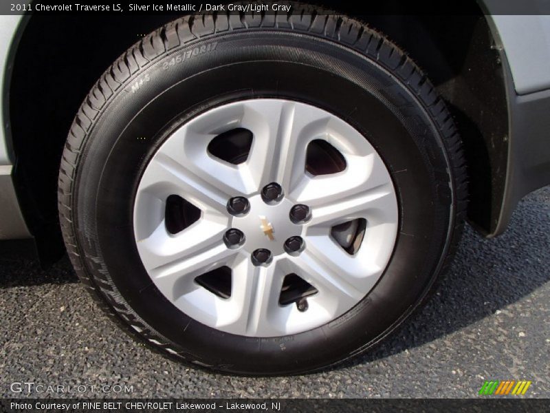 Silver Ice Metallic / Dark Gray/Light Gray 2011 Chevrolet Traverse LS