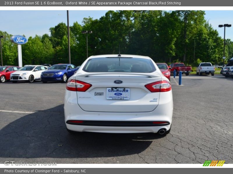 Oxford White / SE Appearance Package Charcoal Black/Red Stitching 2013 Ford Fusion SE 1.6 EcoBoost