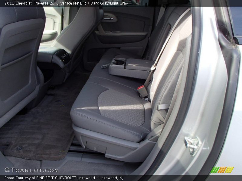 Silver Ice Metallic / Dark Gray/Light Gray 2011 Chevrolet Traverse LS