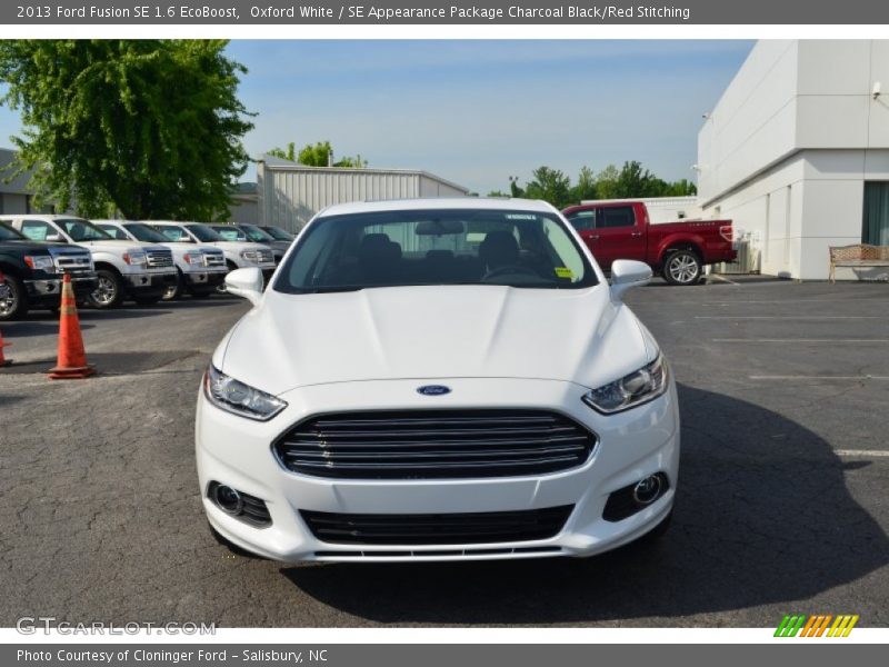 Oxford White / SE Appearance Package Charcoal Black/Red Stitching 2013 Ford Fusion SE 1.6 EcoBoost