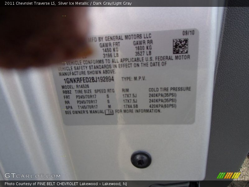 Silver Ice Metallic / Dark Gray/Light Gray 2011 Chevrolet Traverse LS