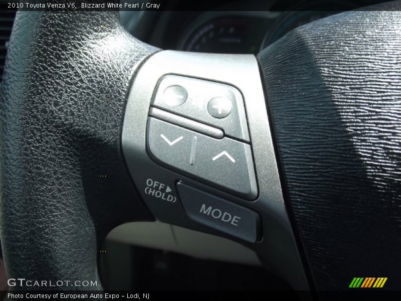 Blizzard White Pearl / Gray 2010 Toyota Venza V6
