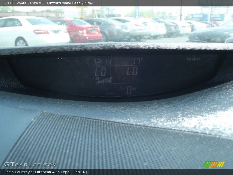 Blizzard White Pearl / Gray 2010 Toyota Venza V6