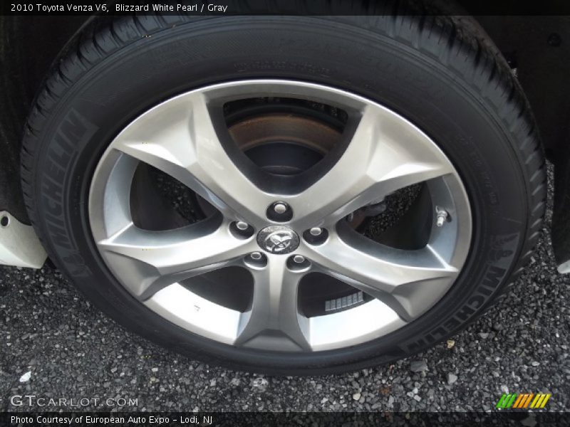 Blizzard White Pearl / Gray 2010 Toyota Venza V6