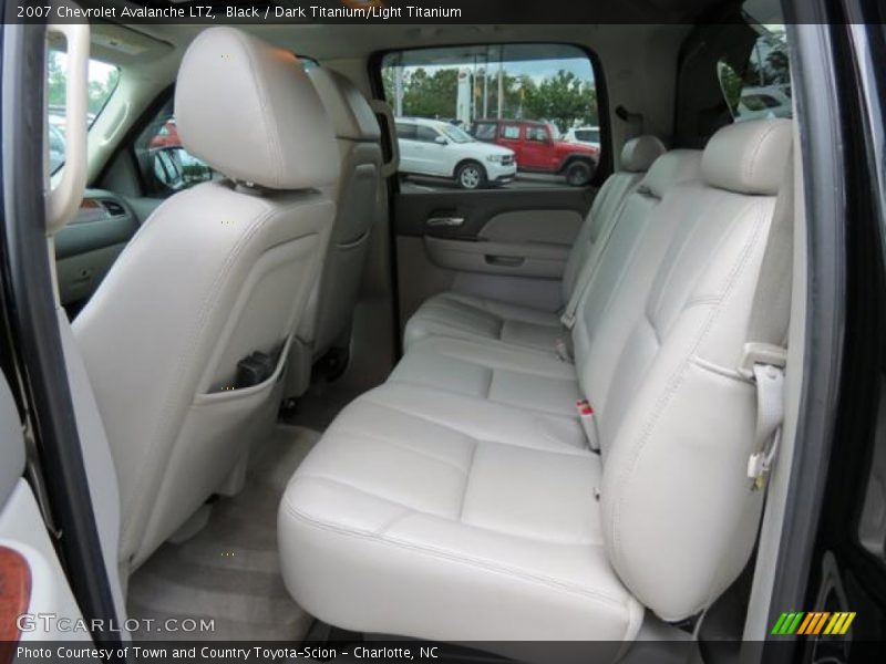 Black / Dark Titanium/Light Titanium 2007 Chevrolet Avalanche LTZ