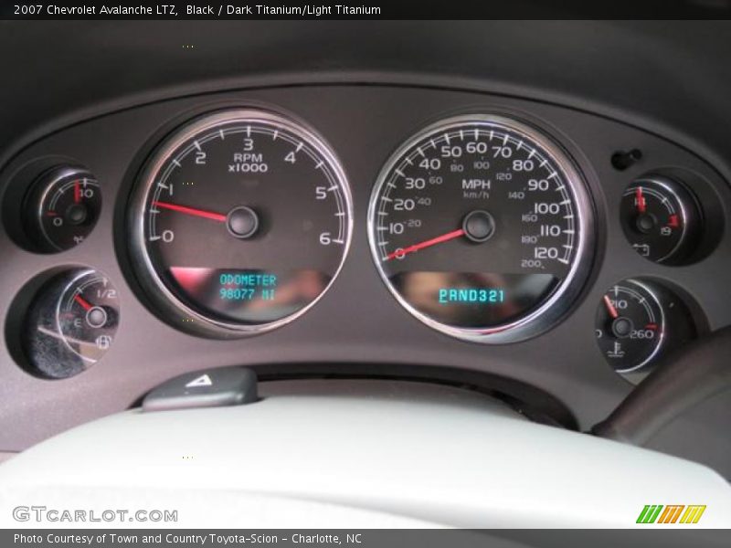 Black / Dark Titanium/Light Titanium 2007 Chevrolet Avalanche LTZ
