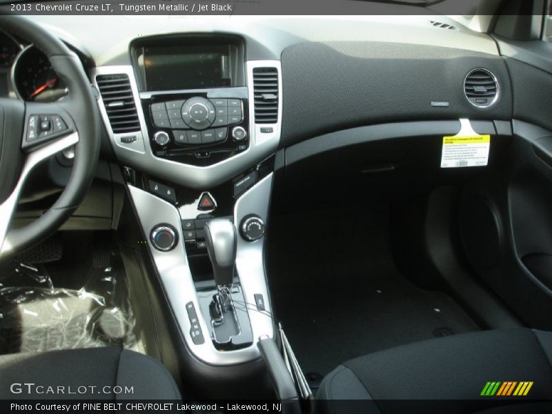 Tungsten Metallic / Jet Black 2013 Chevrolet Cruze LT