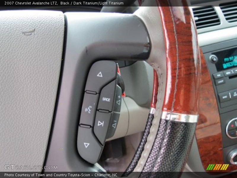 Black / Dark Titanium/Light Titanium 2007 Chevrolet Avalanche LTZ