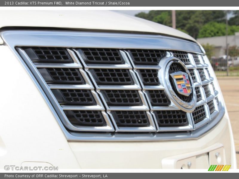 White Diamond Tricoat / Shale/Cocoa 2013 Cadillac XTS Premium FWD