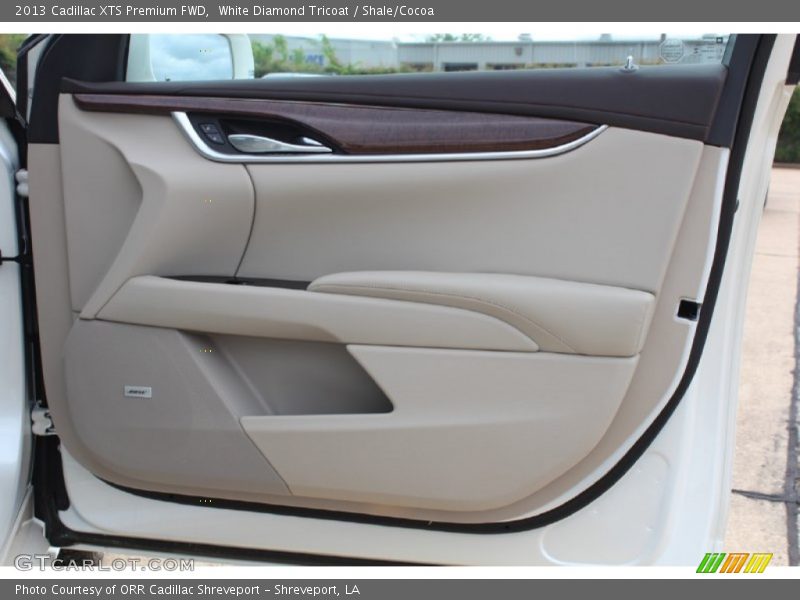 White Diamond Tricoat / Shale/Cocoa 2013 Cadillac XTS Premium FWD
