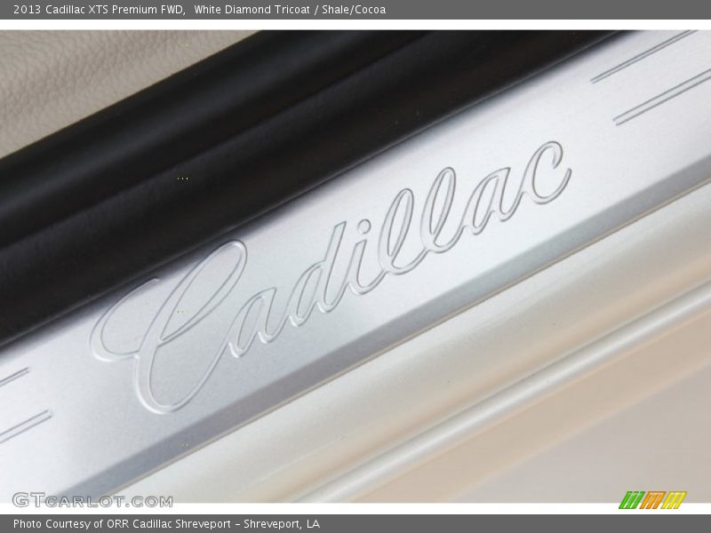 White Diamond Tricoat / Shale/Cocoa 2013 Cadillac XTS Premium FWD
