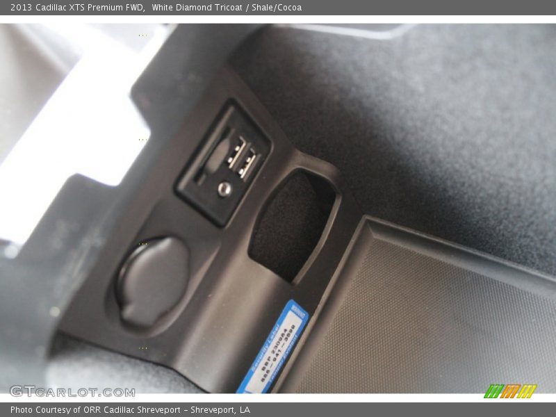 White Diamond Tricoat / Shale/Cocoa 2013 Cadillac XTS Premium FWD