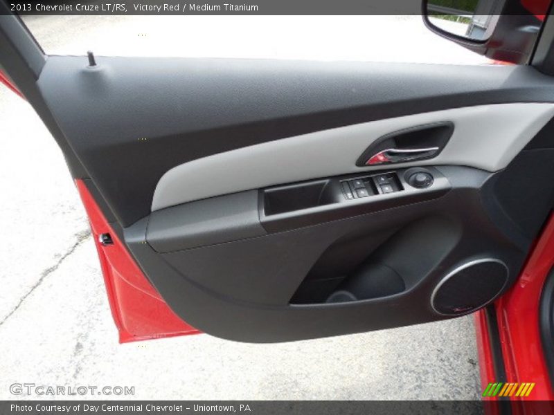 Victory Red / Medium Titanium 2013 Chevrolet Cruze LT/RS