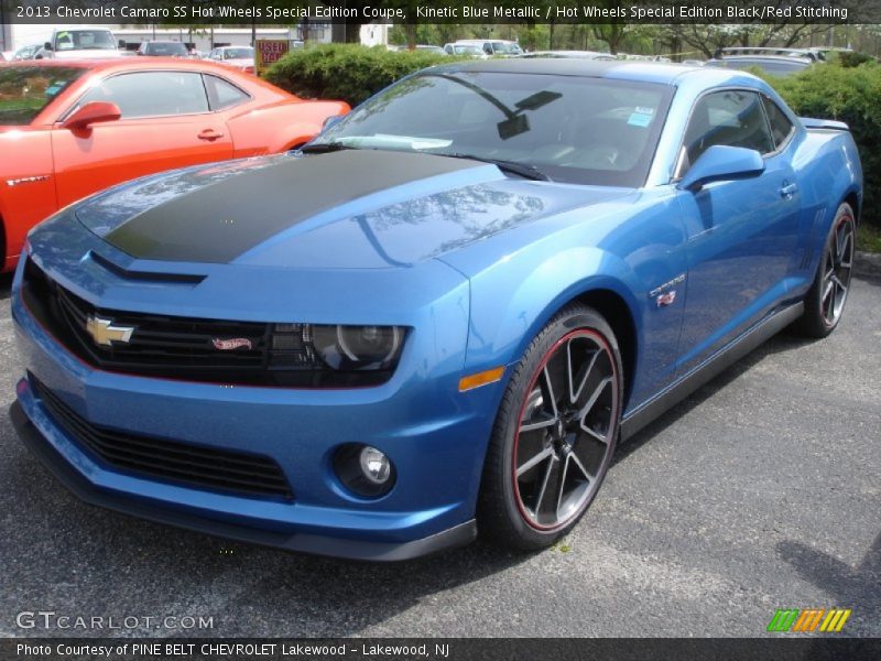 Front 3/4 View of 2013 Camaro SS Hot Wheels Special Edition Coupe