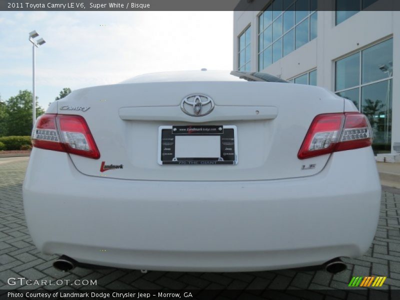 Super White / Bisque 2011 Toyota Camry LE V6