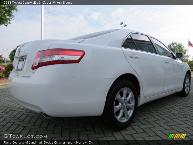 Super White / Bisque 2011 Toyota Camry LE V6