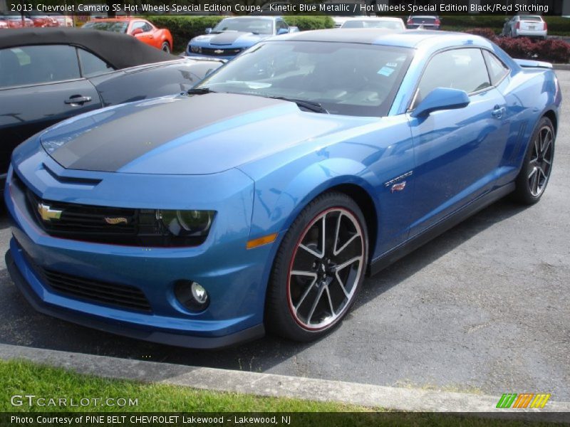 Front 3/4 View of 2013 Camaro SS Hot Wheels Special Edition Coupe
