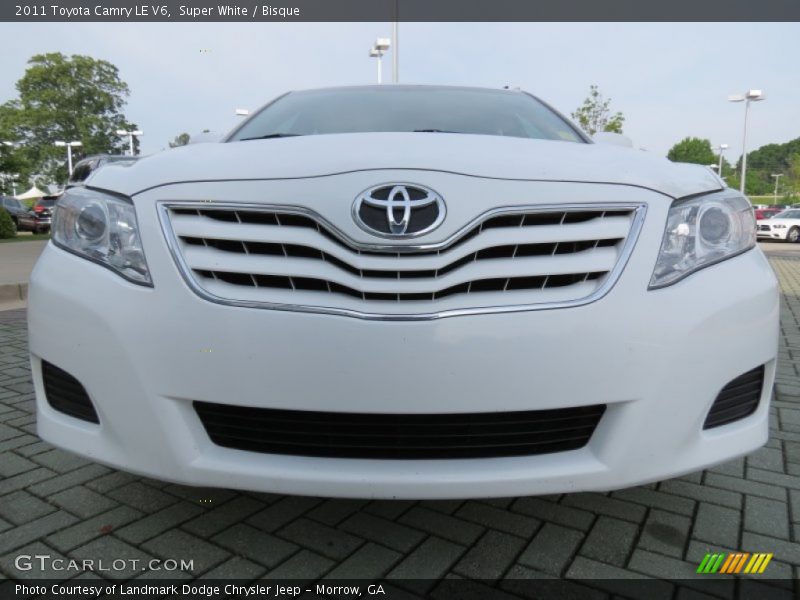 Super White / Bisque 2011 Toyota Camry LE V6