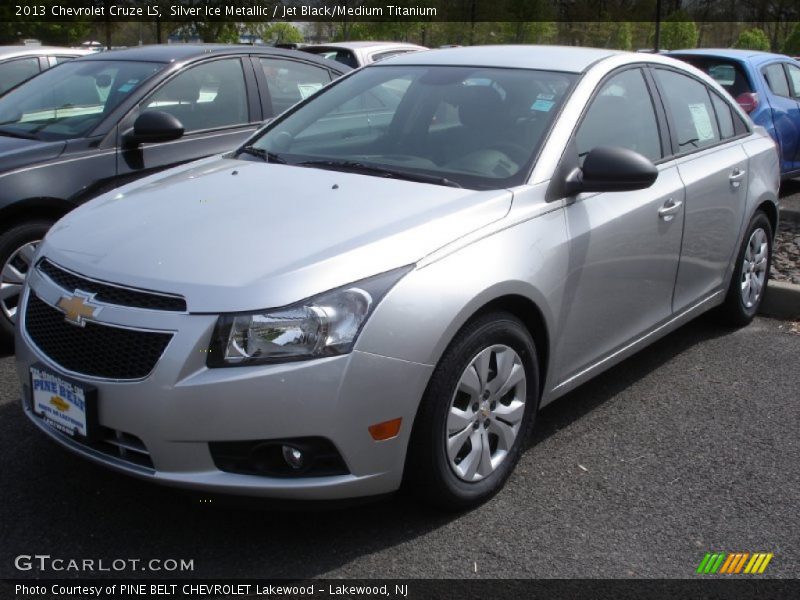 Silver Ice Metallic / Jet Black/Medium Titanium 2013 Chevrolet Cruze LS